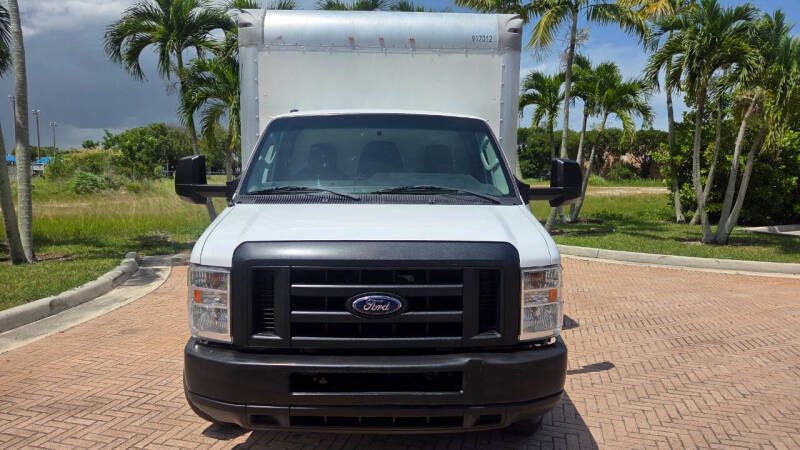 ford e-series cutaway 2019 1FDWE3F60KDC31061 image ford e-series cutaway 2019 1FDWE3F60KDC31061 image